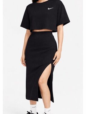 Nike Black Ribbed Midi Skirt with High Waist and Side Slit
